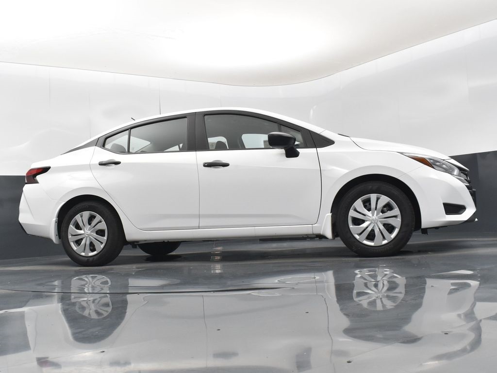 2025 Nissan Versa 1.6 S photo 22