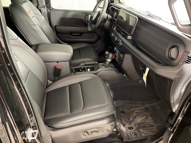 2025 Jeep Wrangler Rubicon photo 46