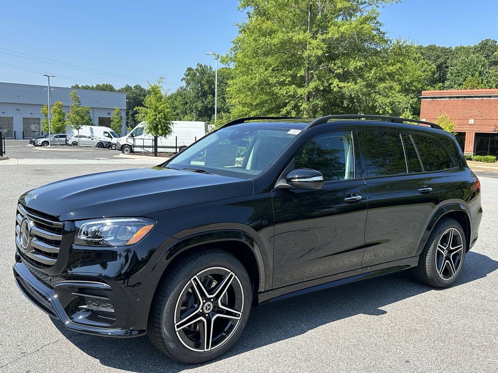 2025 Mercedes Benz GLS 450 4MATIC photo 2
