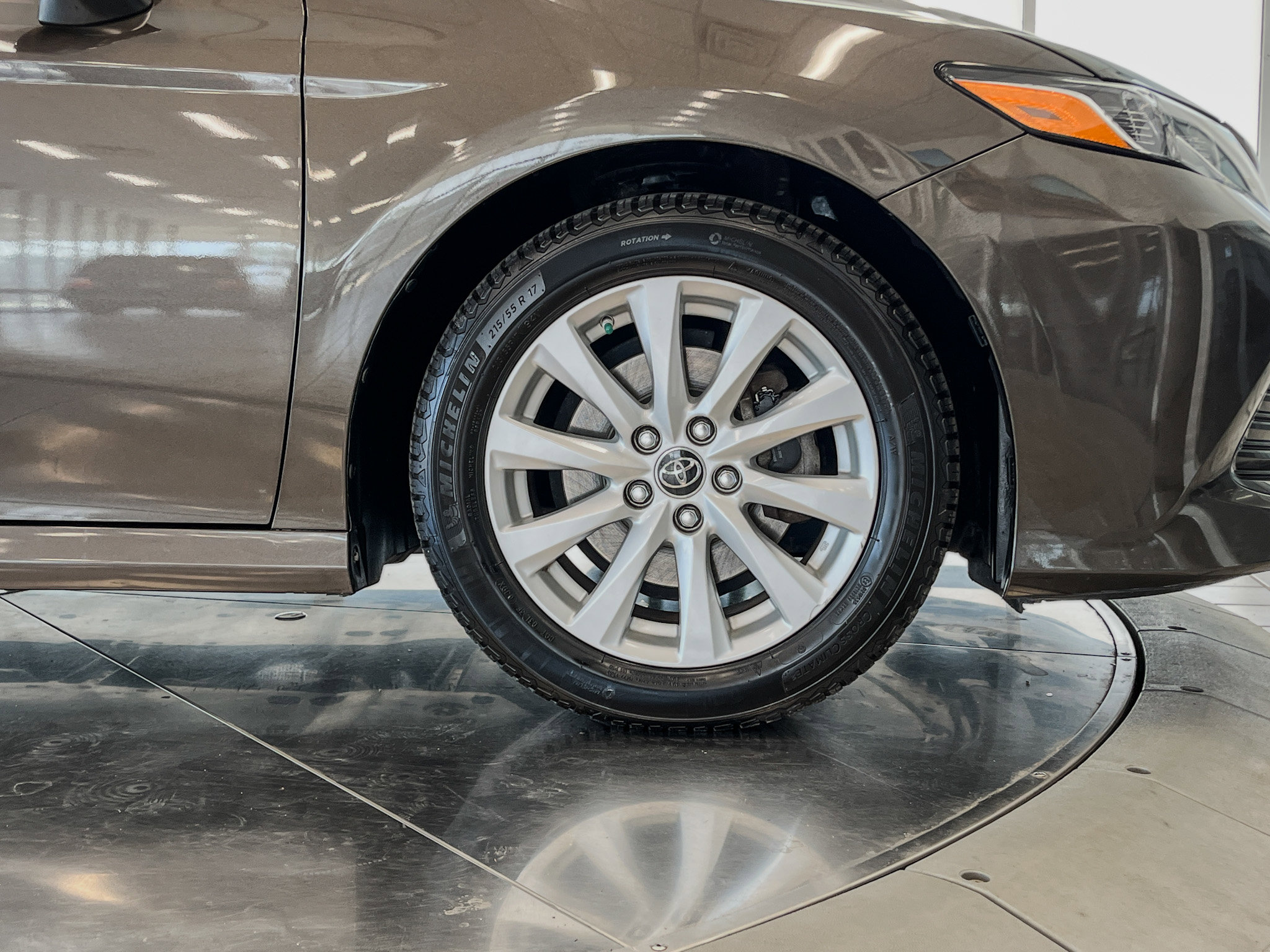 2018 Toyota Camry LE photo 8