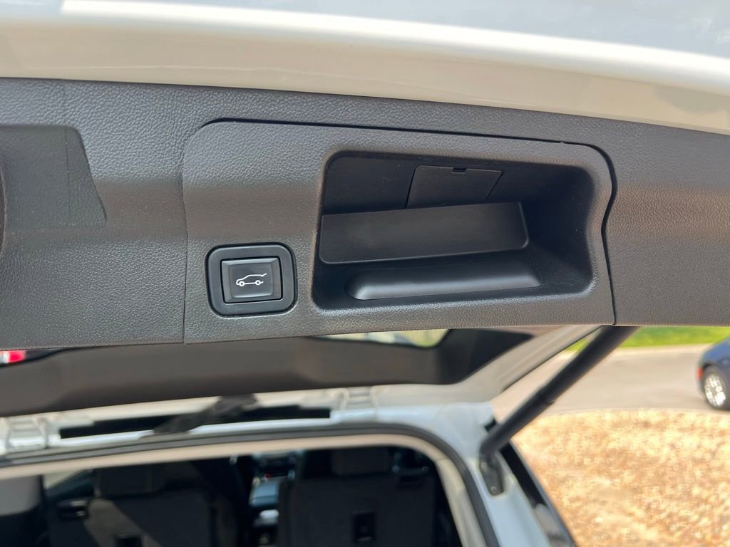 2022 Gmc Acadia SLE photo 19