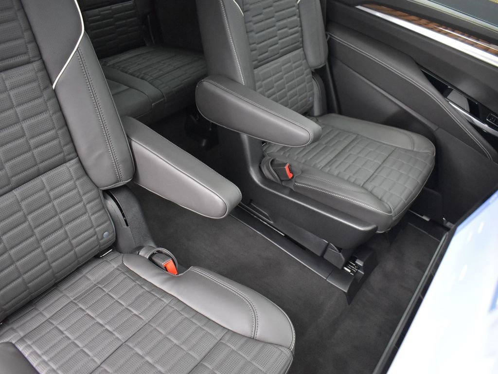 2025 Cadillac Escalade Sport Platinum photo 34