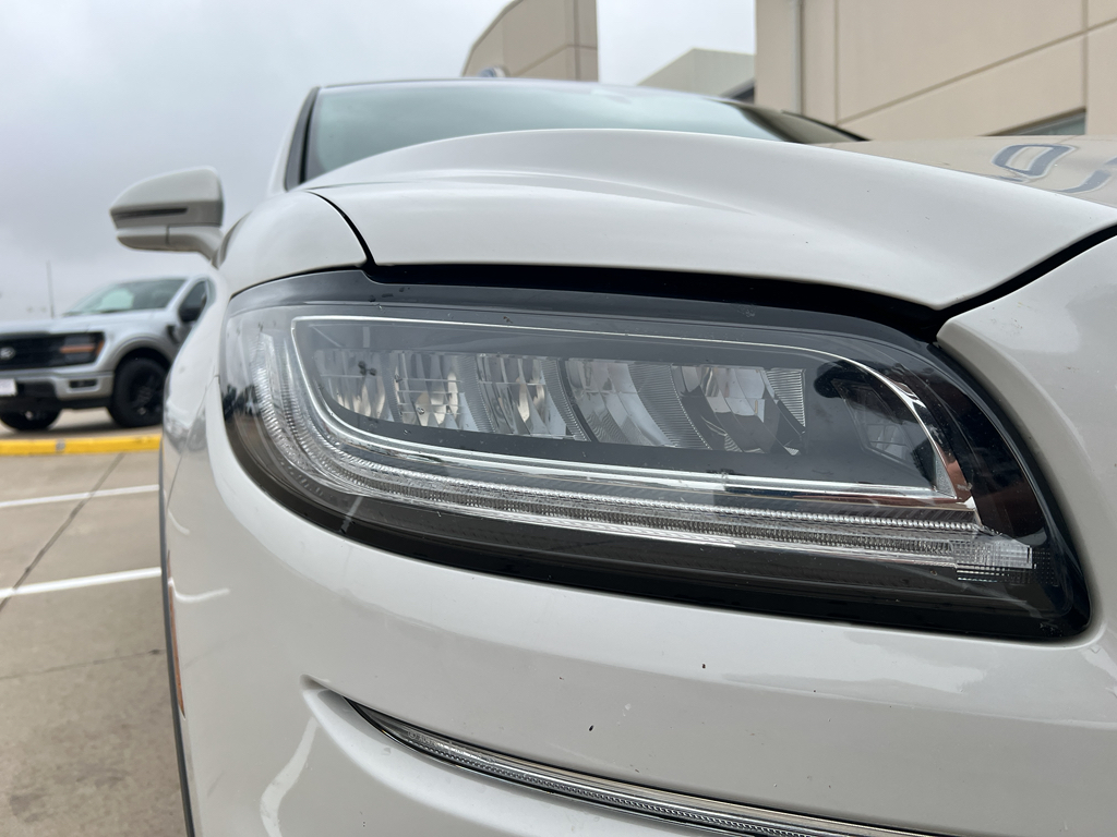 2019 Lincoln Nautilus Reserve photo 7