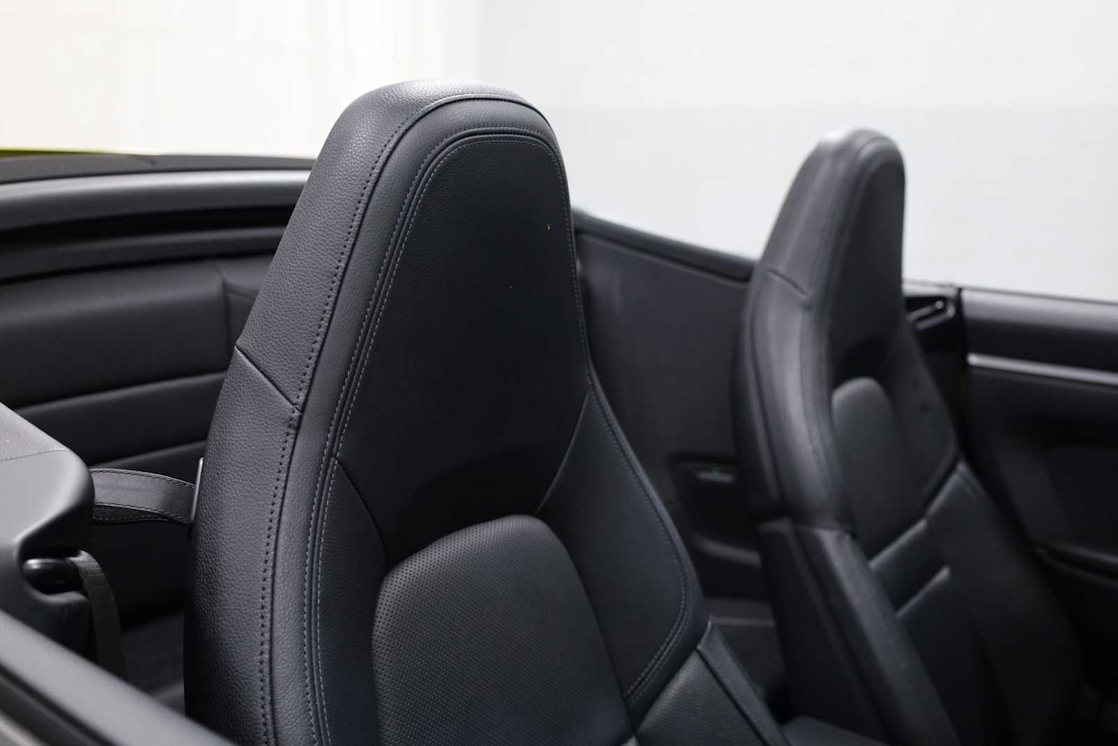 2022 Porsche 911 Cabriolet photo 18