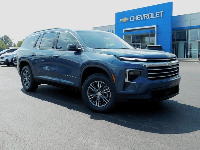 2026 Chevrolet Traverse photo 2