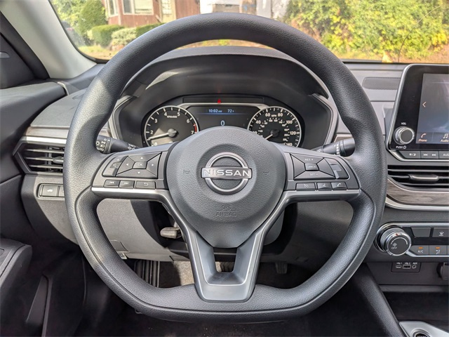 2025 Nissan Altima SV photo 12