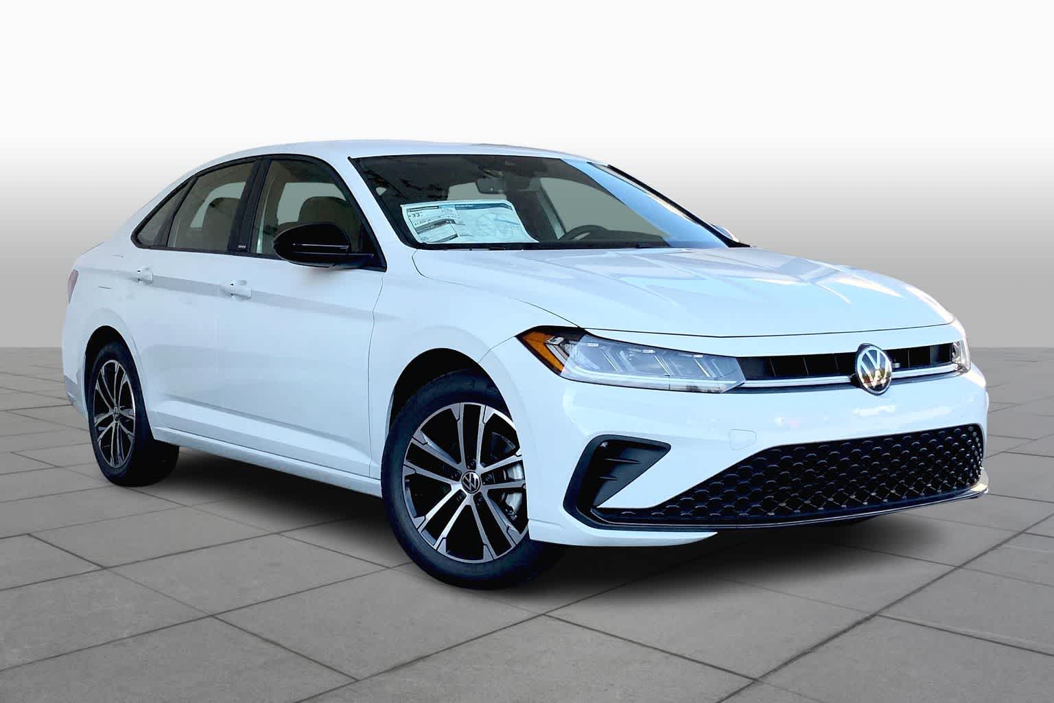 2025 Volkswagen Jetta Sport photo 2
