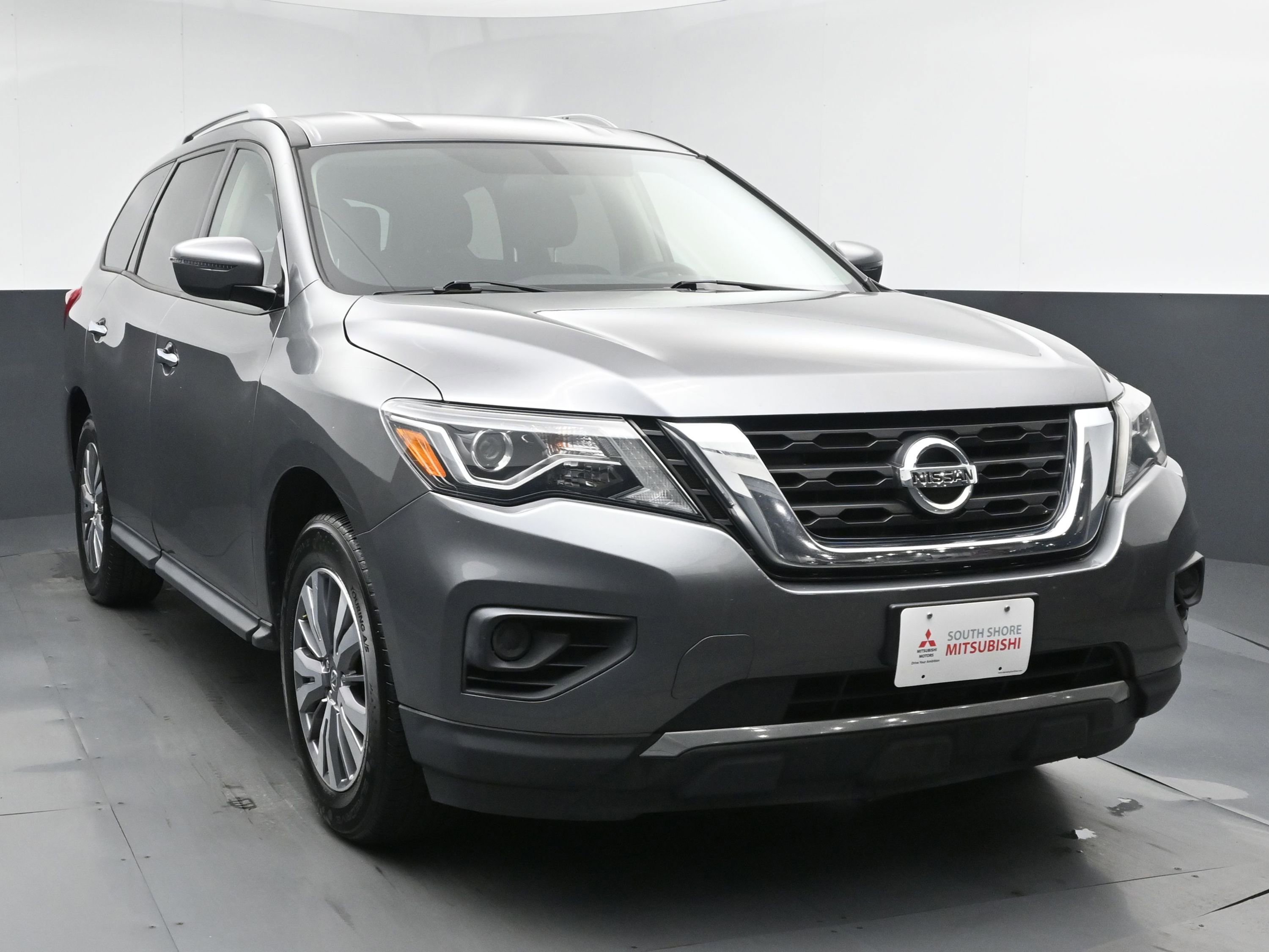 Used 2020 Nissan Pathfinder S with VIN 5N1DR2AM4LC626752 for sale in Freeport, NY