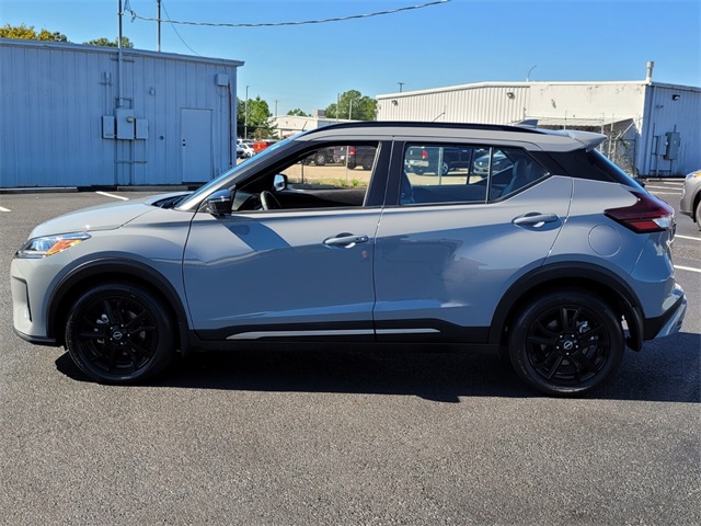 2024 Nissan Kicks SR photo 6