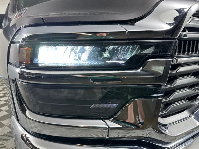 2025 Ram 2500 Big Horn photo 4