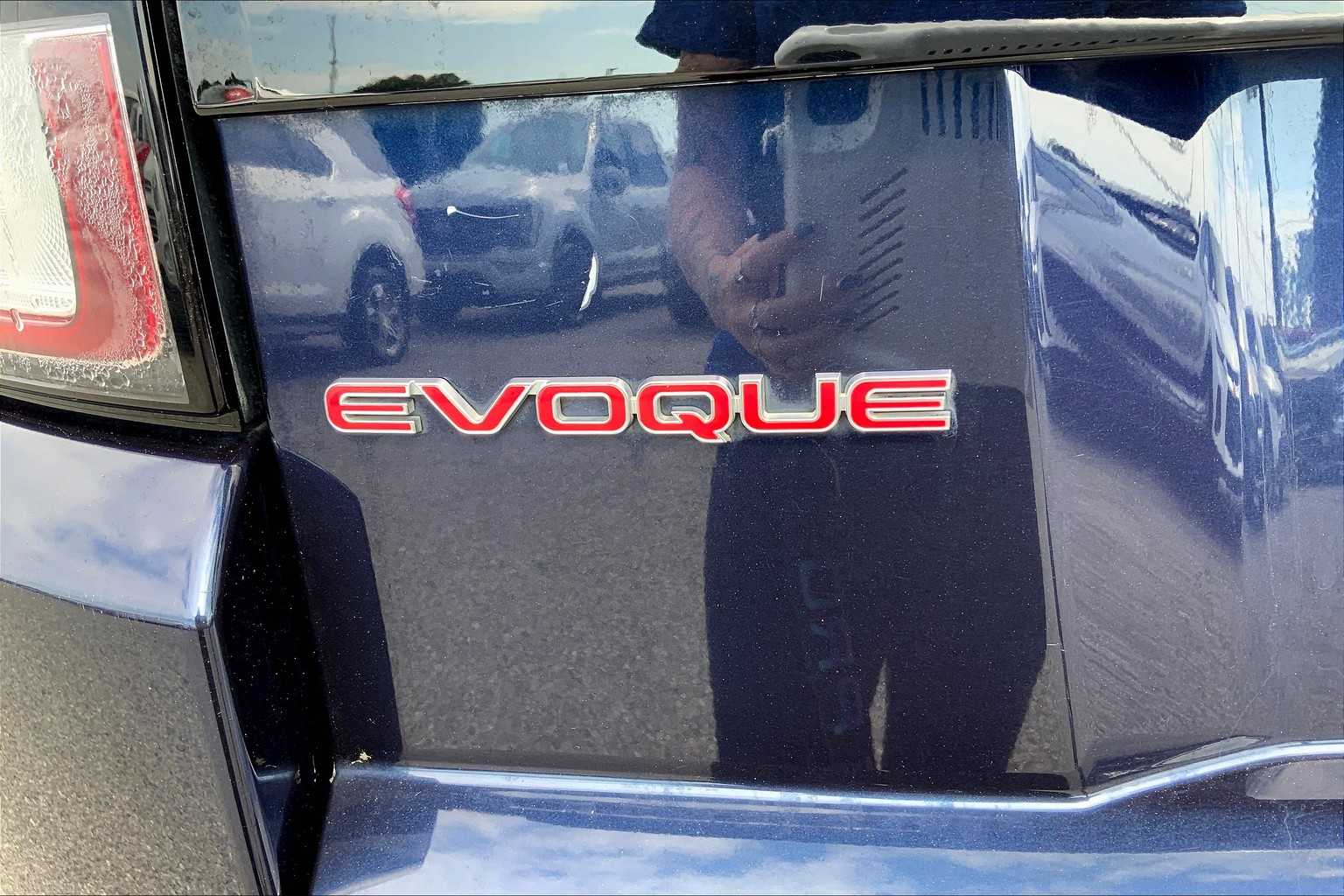 2018 Land Rover Range Rover Evoque HSE Dynamic photo 9