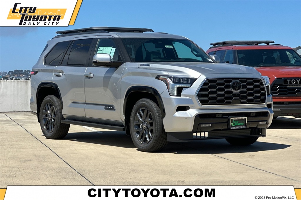 2025 Toyota Sequoia Platinum's photo