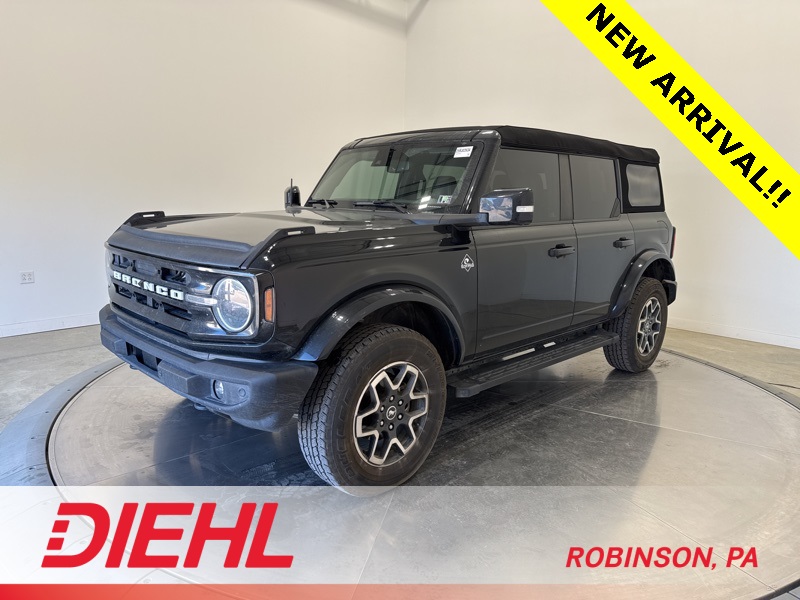 2023 Ford Bronco Outer Banks photo 3