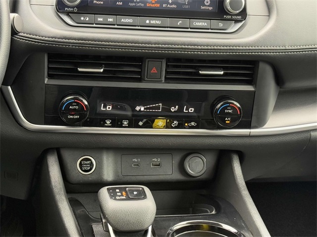 2023 Nissan Rogue SV photo 18