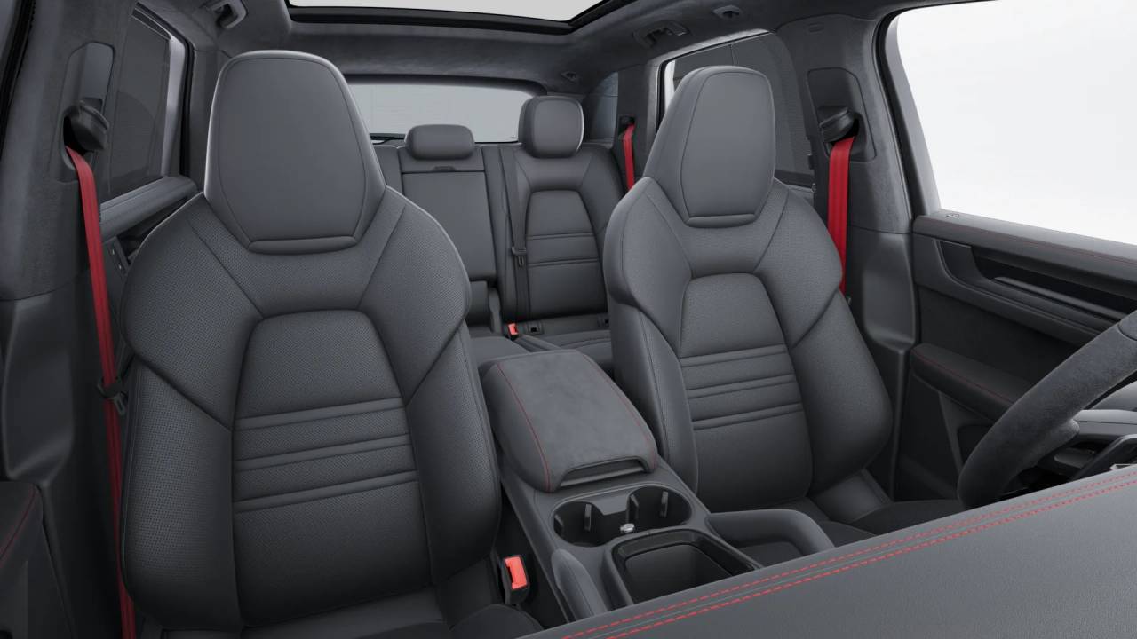 2026 Porsche Cayenne GTS photo 11