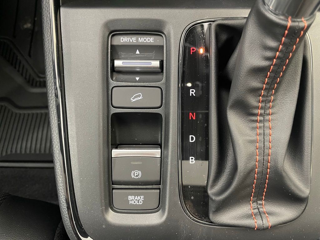 2025 Toyota RAV4 LE photo 21