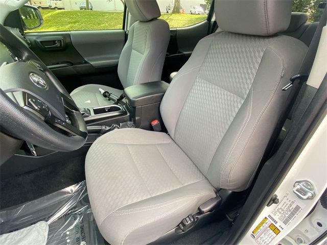 2023 Toyota Tacoma SR photo 3