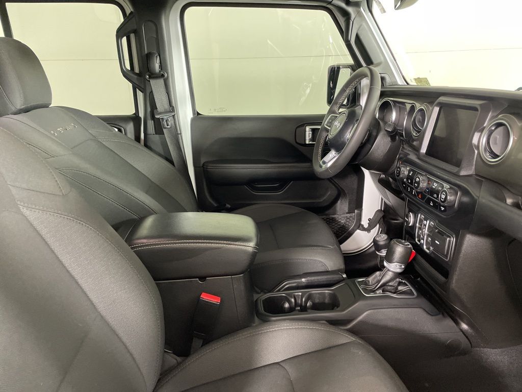 2023 Jeep Gladiator Overland photo 14