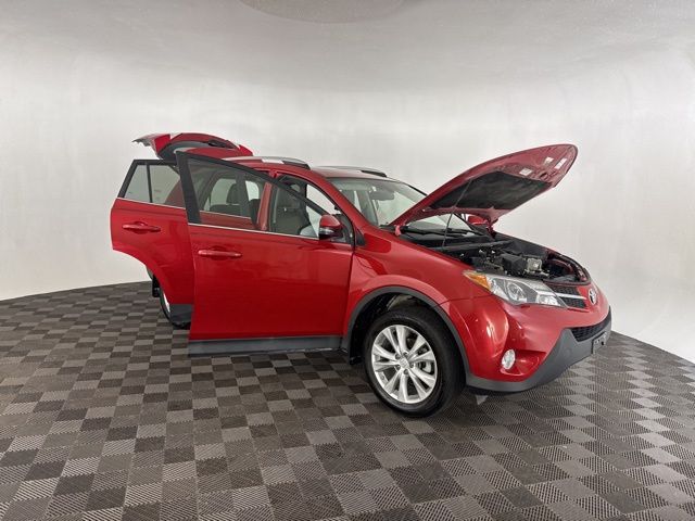 2015 Toyota RAV4 Limited photo 9