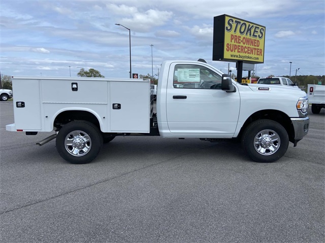 2024 Ram 3500 Tradesman photo 2