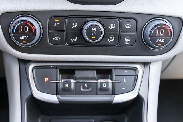 Used 2023 Summit White GMC SLE image 25