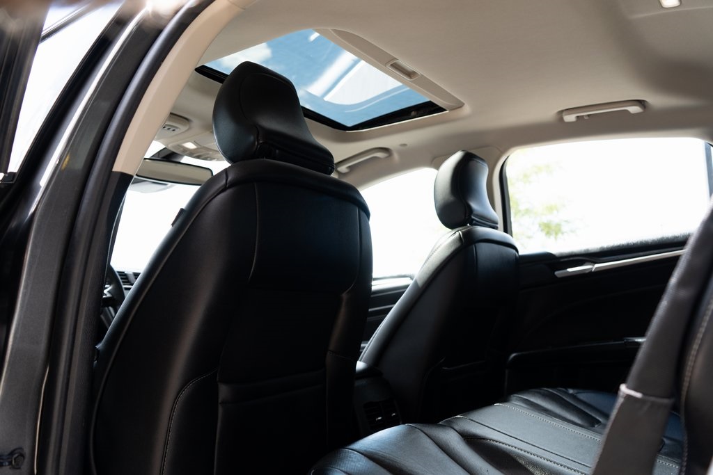 2019 Ford Fusion Hybrid Titanium photo 28