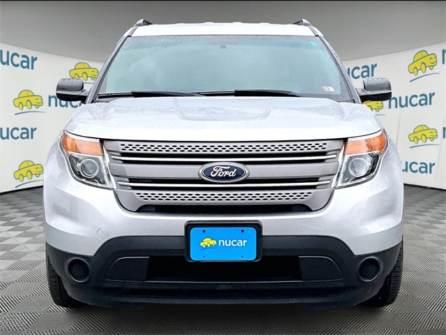 2015 Ford Explorer Base photo 3