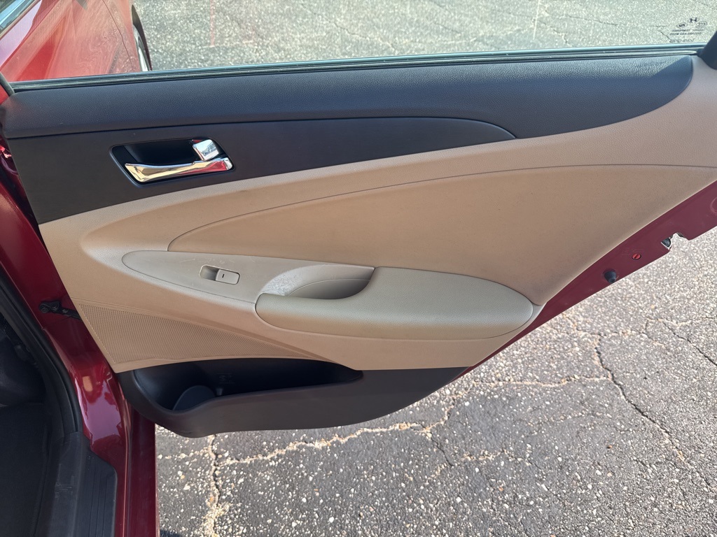 2012 Hyundai Sonata GLS photo 20