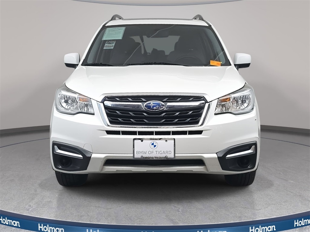 2017 Subaru Forester 2.5i Premium photo 2