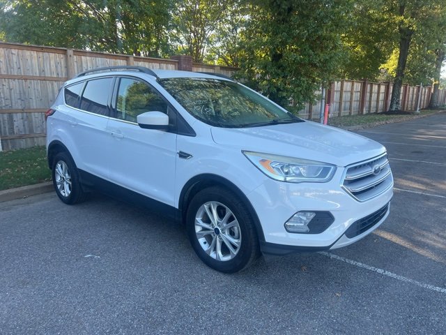 2019 Ford Escape SEL photo 3
