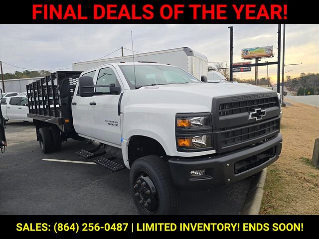 2024 Chevrolet Silverado 4500 Medium Duty Chassis Cab Work Truck's photo