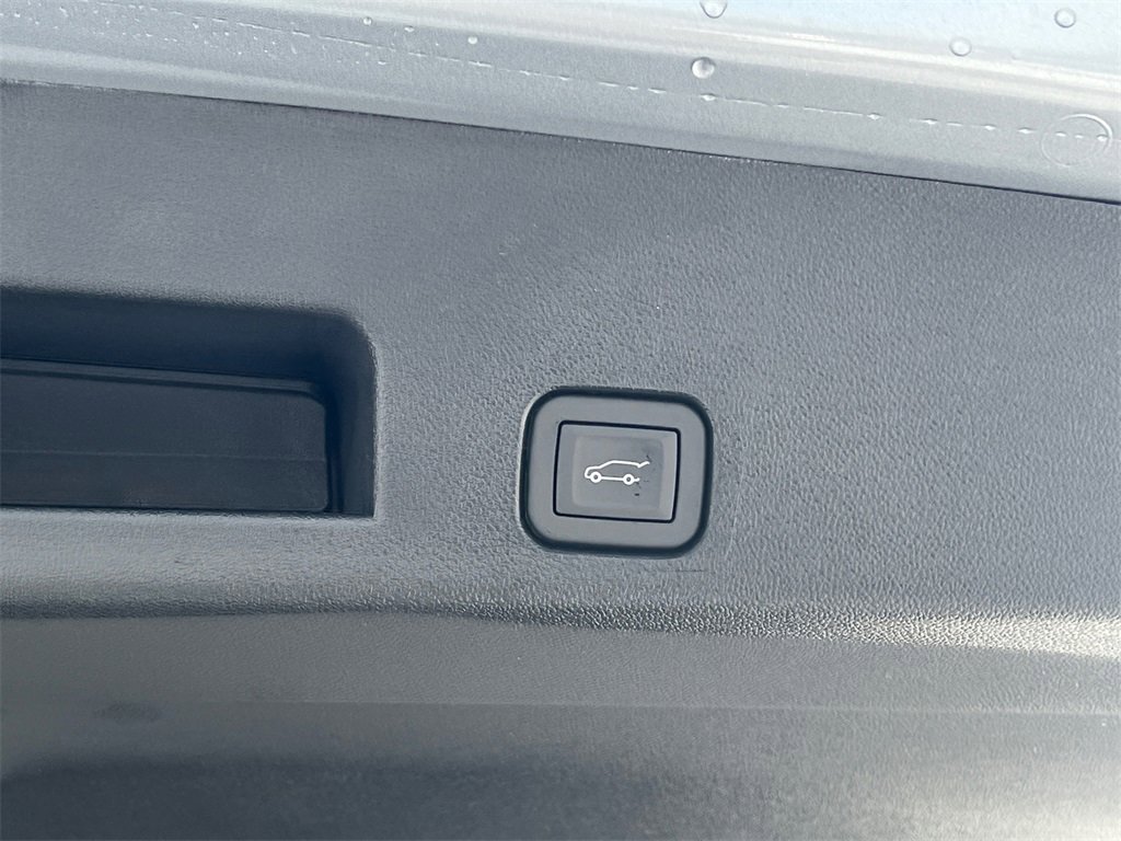 2026 GMC ACADIA - Image 32