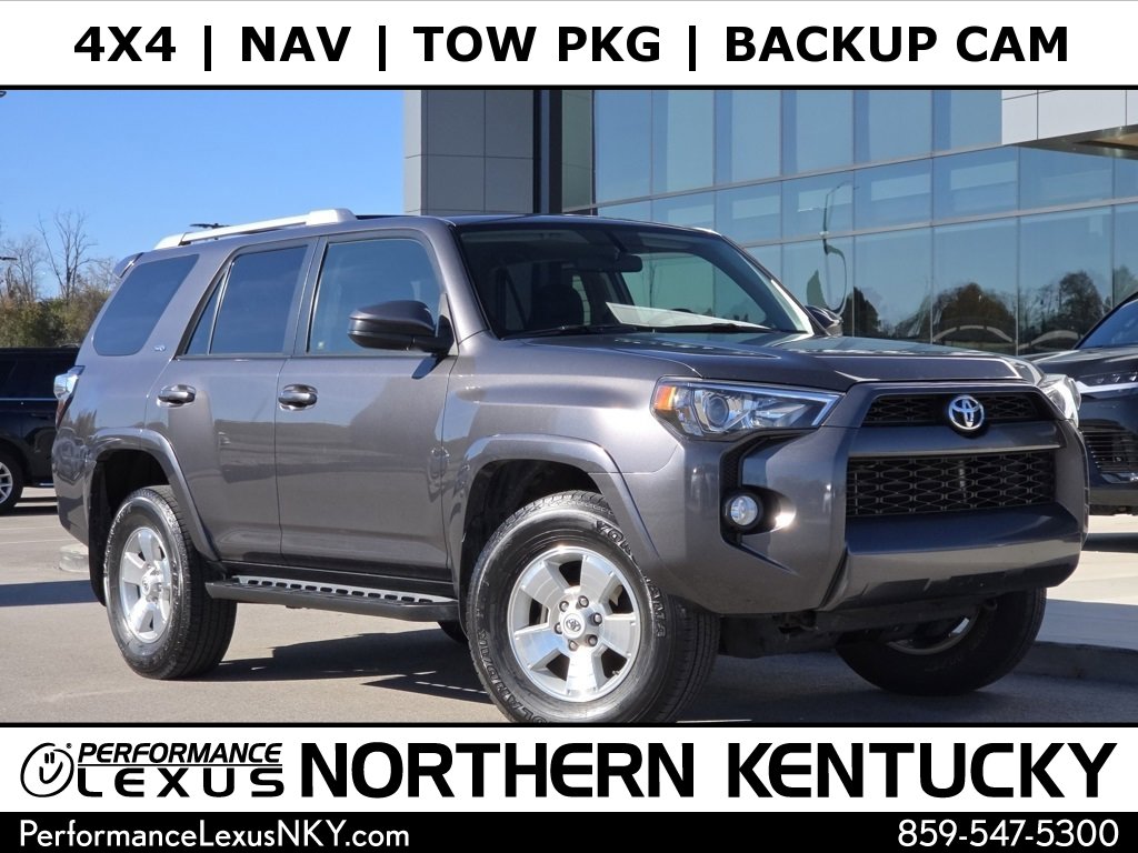 2016 Toyota 4Runner SR5's photo
