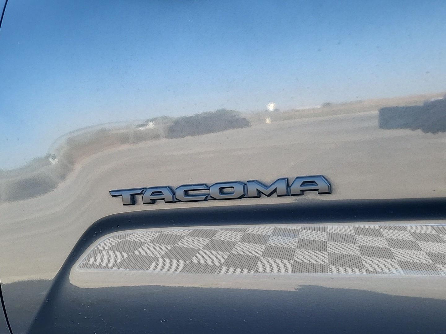 2023 Toyota Tacoma SR5 V6 photo 13