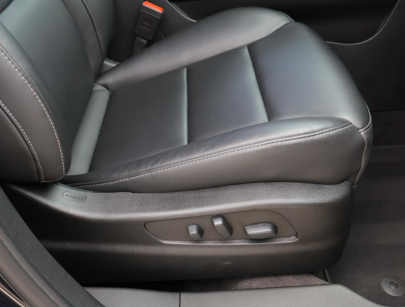 2022 Cadillac XT4 Premium Luxury photo 21