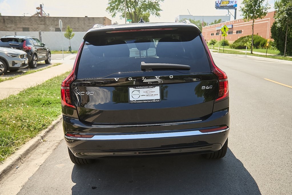 2025 VOLVO XC90 - Image 7