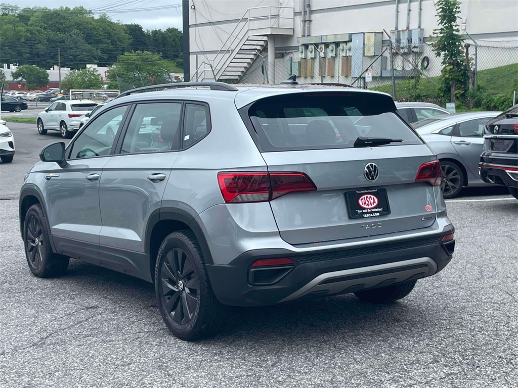 2022 Volkswagen Taos S photo 2