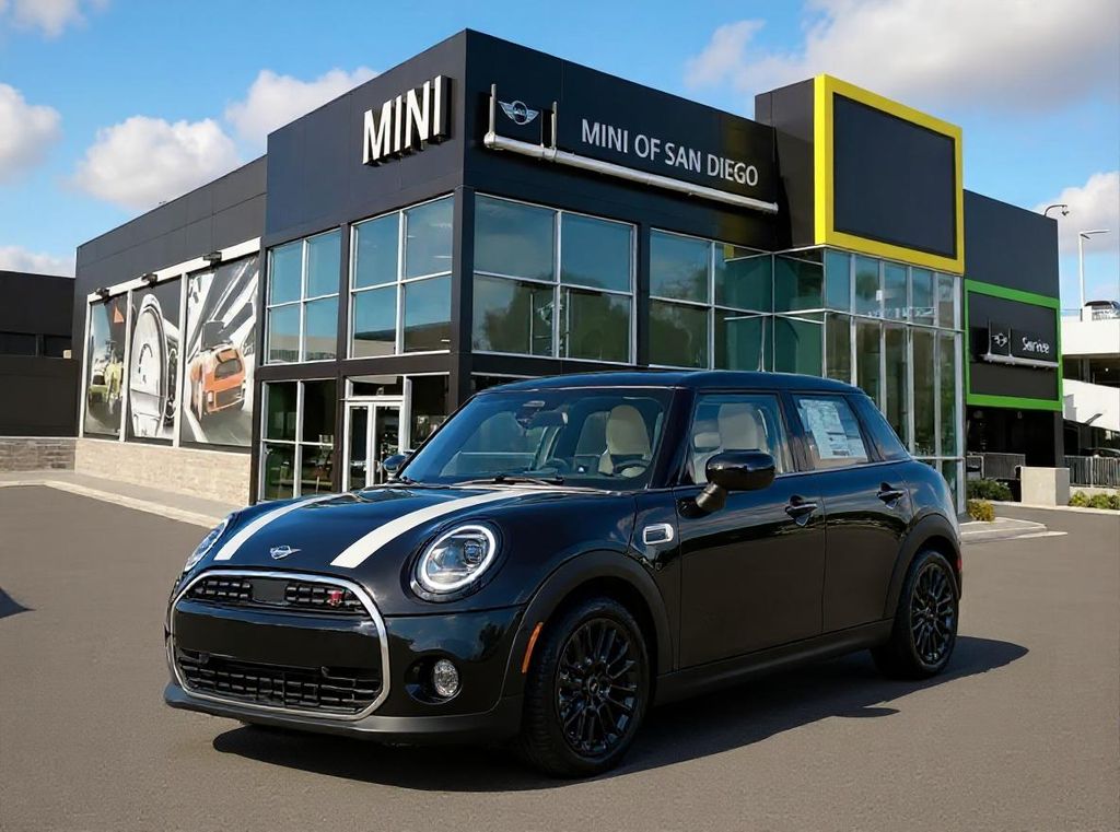 2026 MINI Hardtop 4 Door S's photo