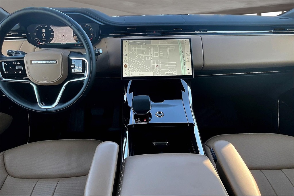 2025 Land Rover Range Rover Sport SE photo 14
