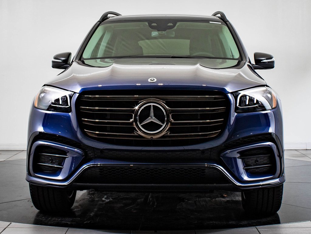 2026 Mercedes Benz GLS 450 4MATIC photo 2