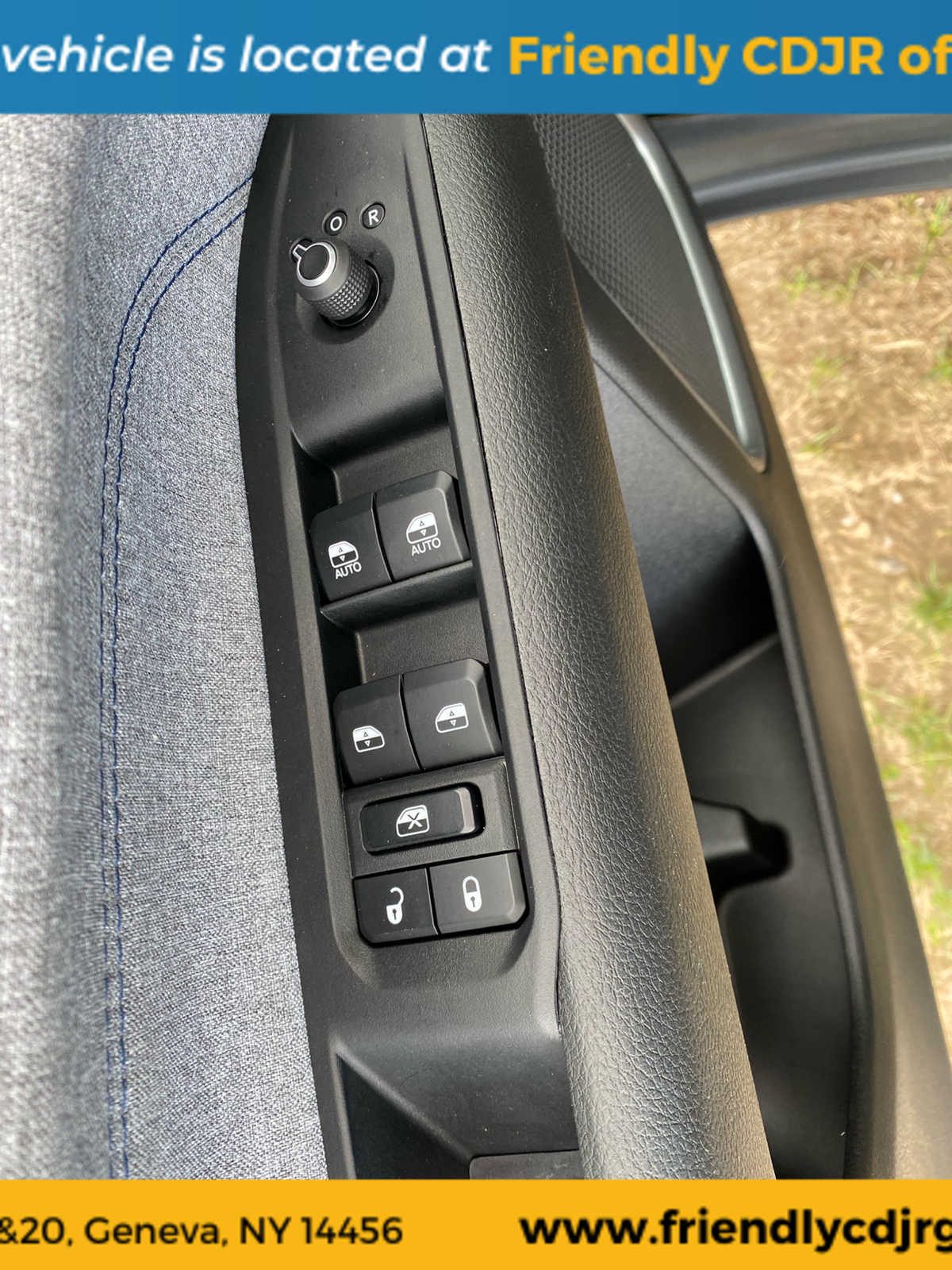 2023 Jeep Compass Latitude photo 18