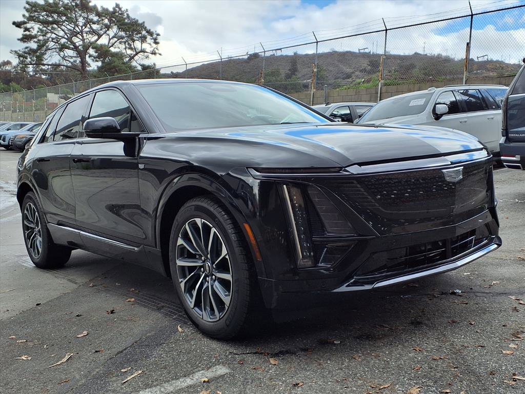 2026 Cadillac Lyriq Sport photo 3