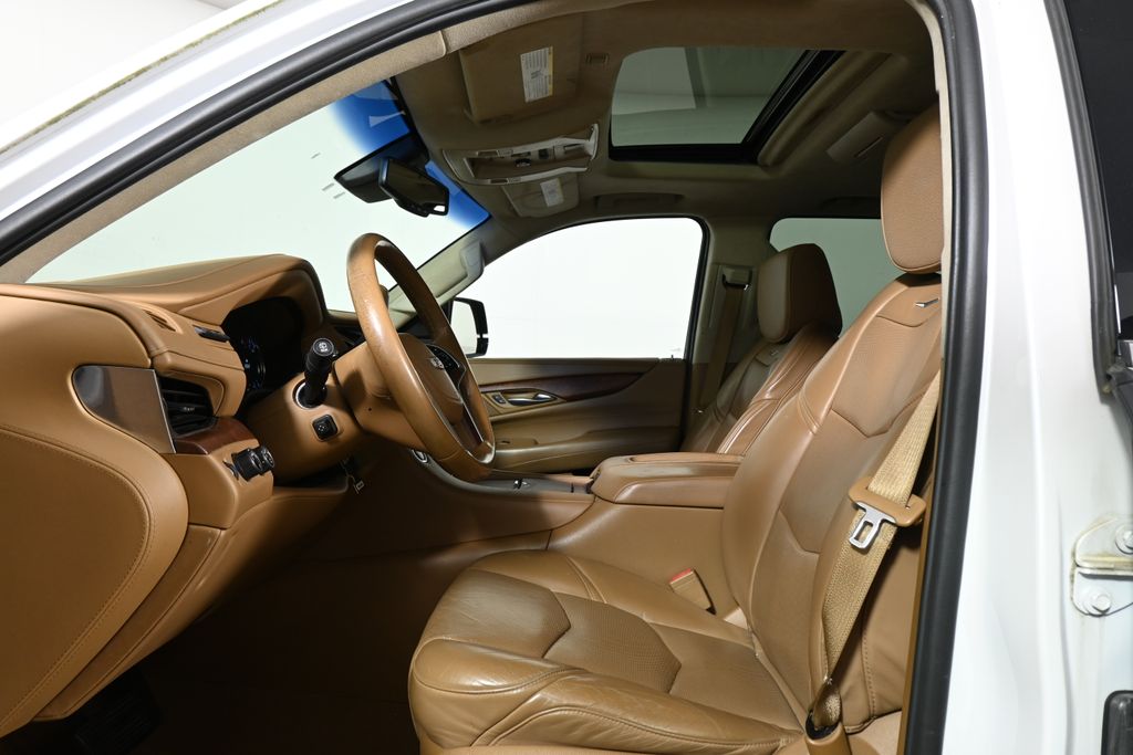 2016 Cadillac Escalade ESV Platinum photo 3