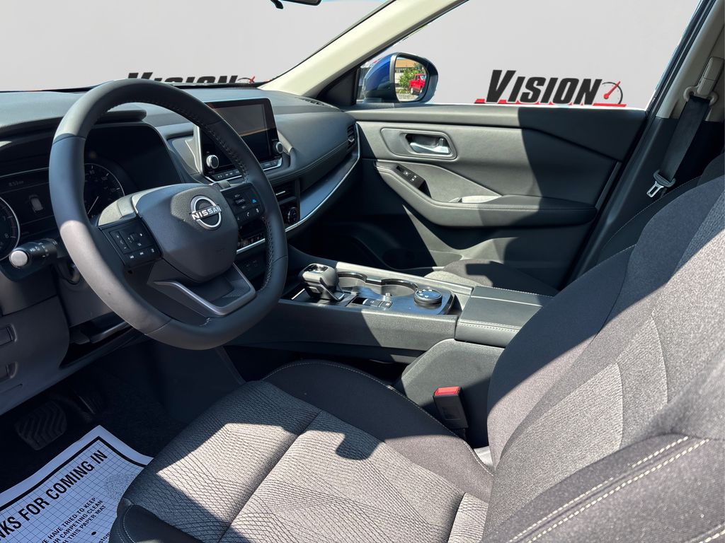 2026 Nissan Rogue SV photo 9
