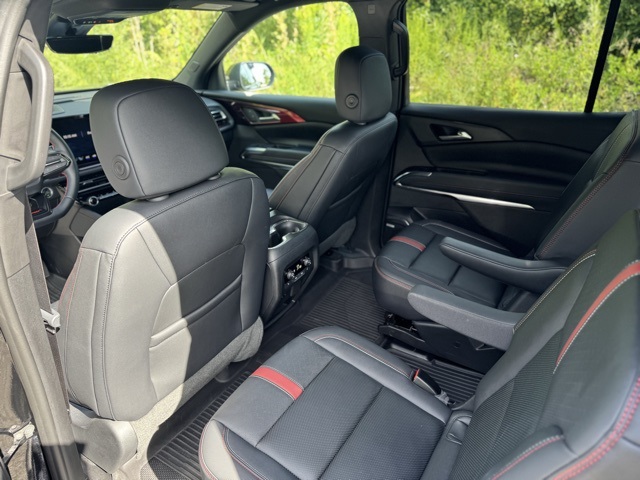 2024 Chevrolet Traverse RS photo 17