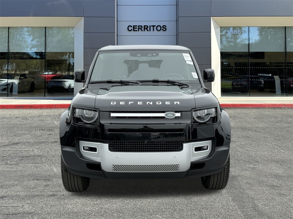 2025 Land Rover Defender 130 S photo 2