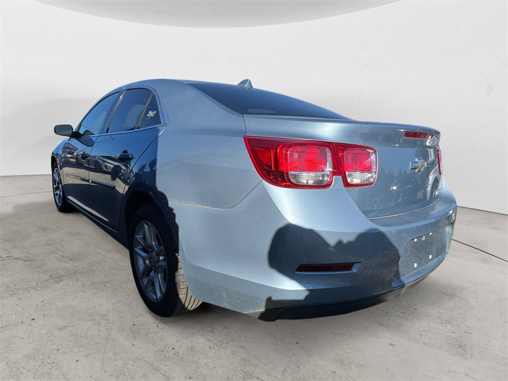 2013 Chevrolet Malibu 1LT photo 2