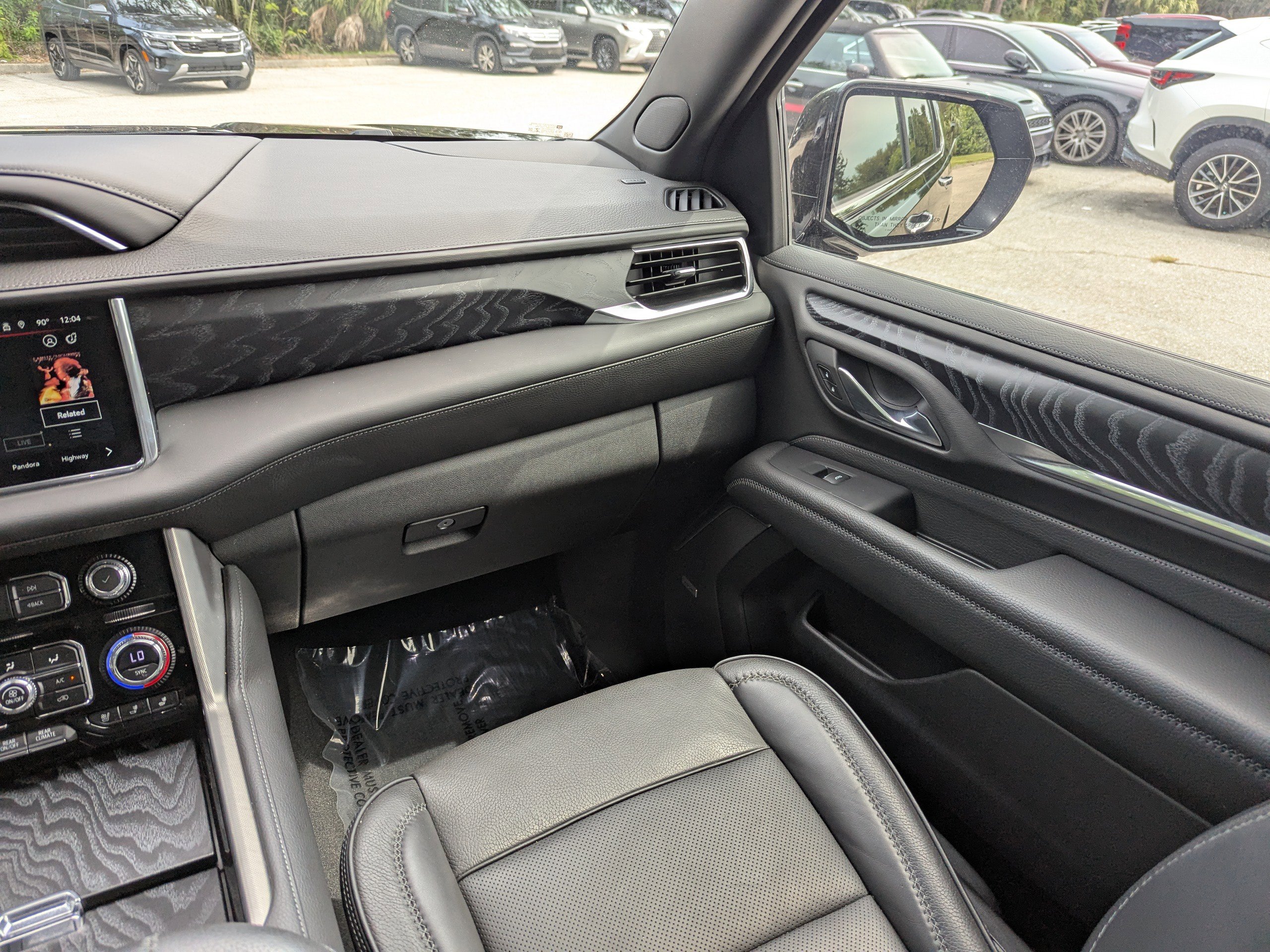 2023 Gmc Yukon Denali photo 16