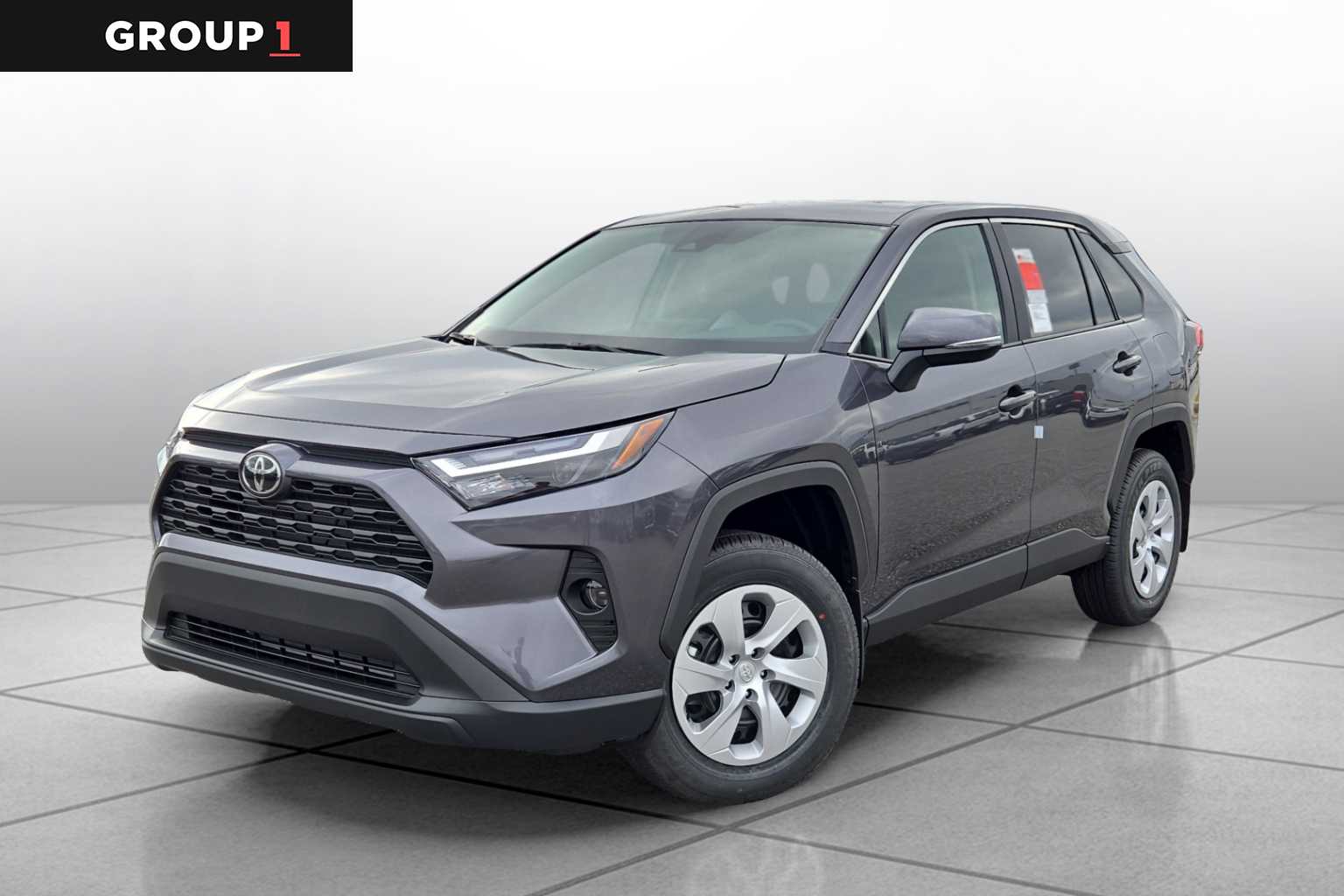 2025 Toyota RAV4 LE's photo