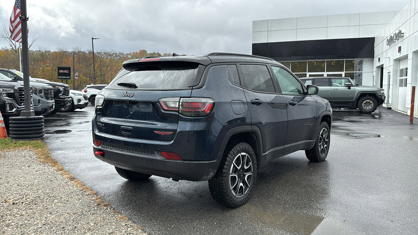 2024 Jeep Compass Trailhawk photo 3